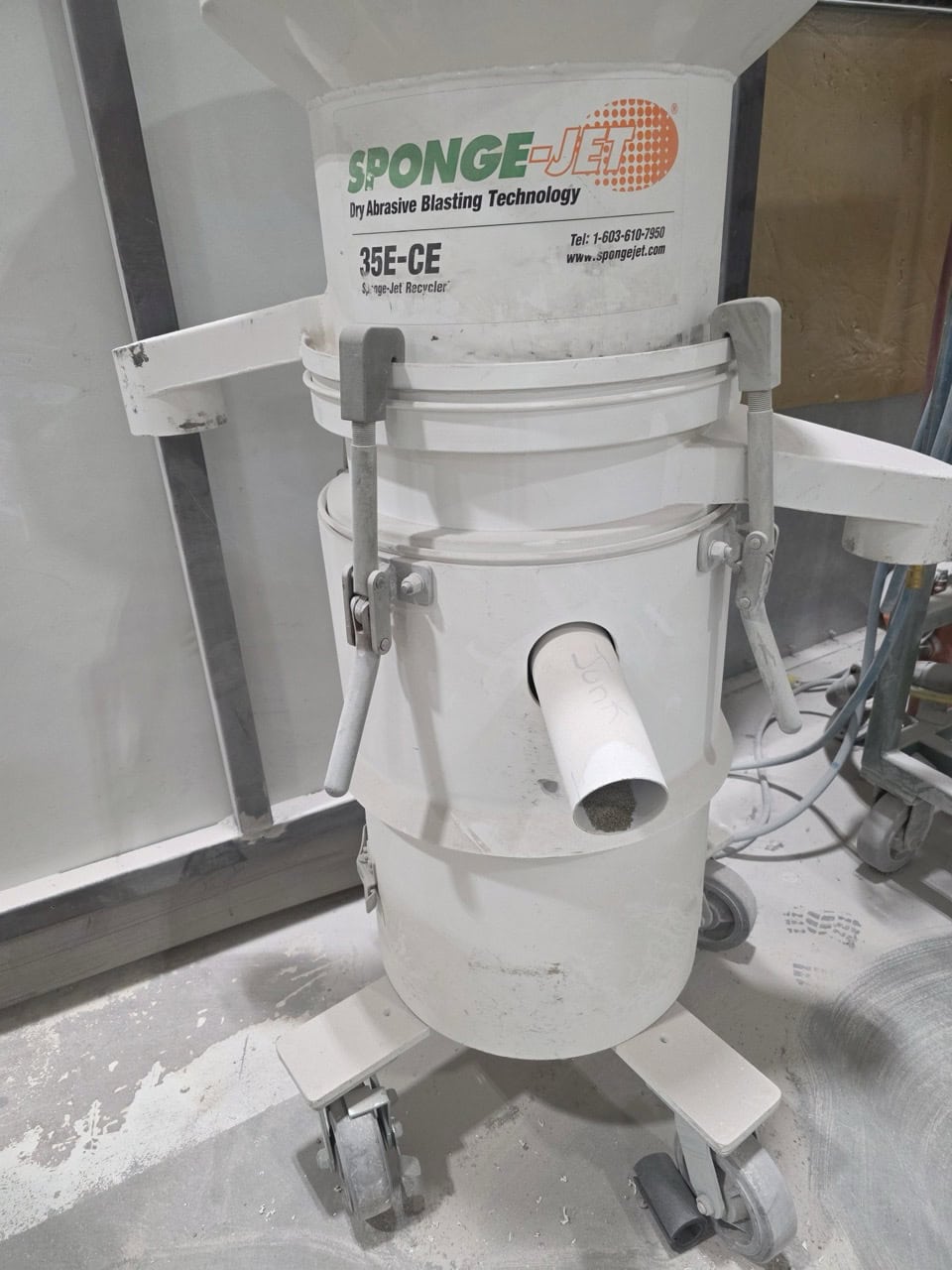 SpongeJet Sponge Media Blaster with Recycler 35E-CE and Fresh Air Hood, 2012 - Image 2
