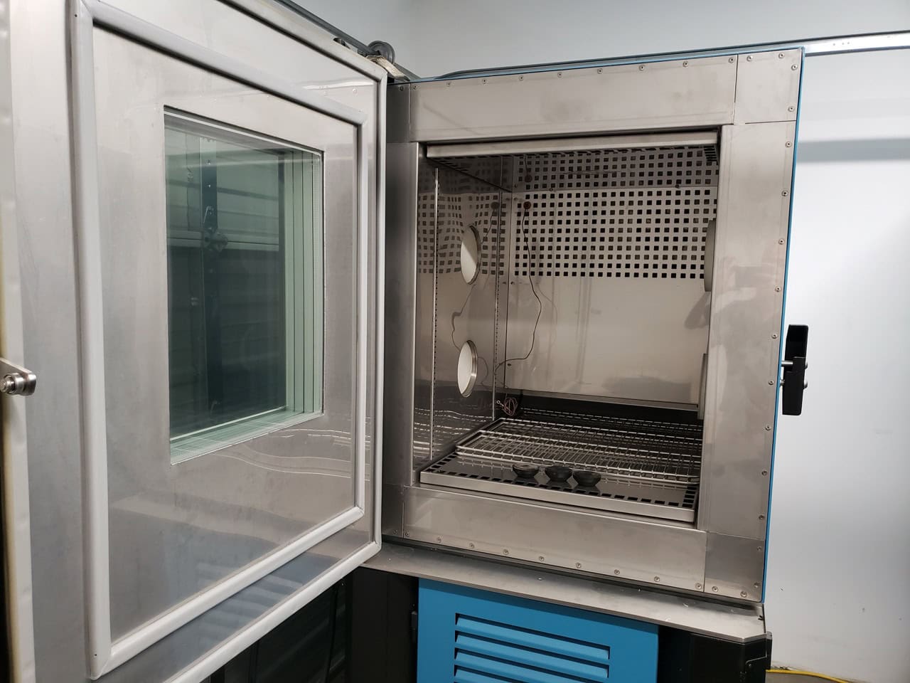 Thermotron SE-300-4-4 Environmental Test Chamber, 2014 - Image 3