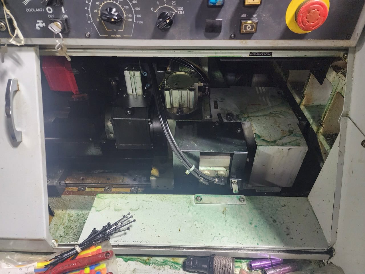 Star SR-32J CNC Swiss Lathe, 2010 – 32 mm Bar Capacity, 8-Axis Sliding Headstock, Fanuc Control - Image 4