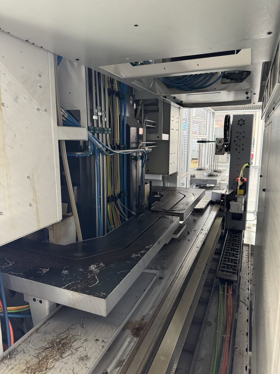EMAG VL3-DUO CNC Twin Spindle Vertical Turret Lathe, 2018 - Chip Conveyor, Full Automation System - Image 4