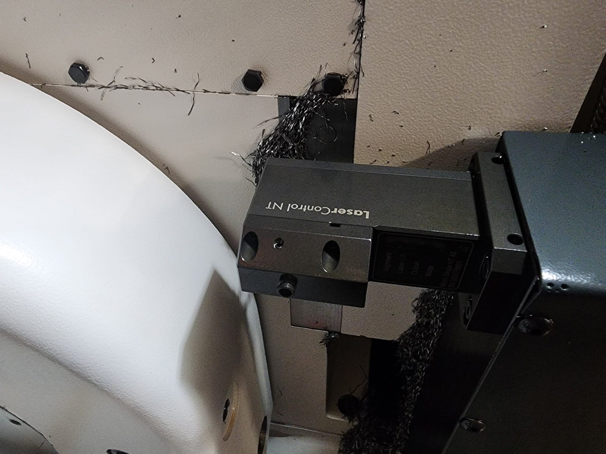 Okuma Genos M460V-5AX 5-Axis CNC VMC, 2021 - Robot Loader, Blum Laser, 1,000 PSI TSC, Mist Collector - Image 10