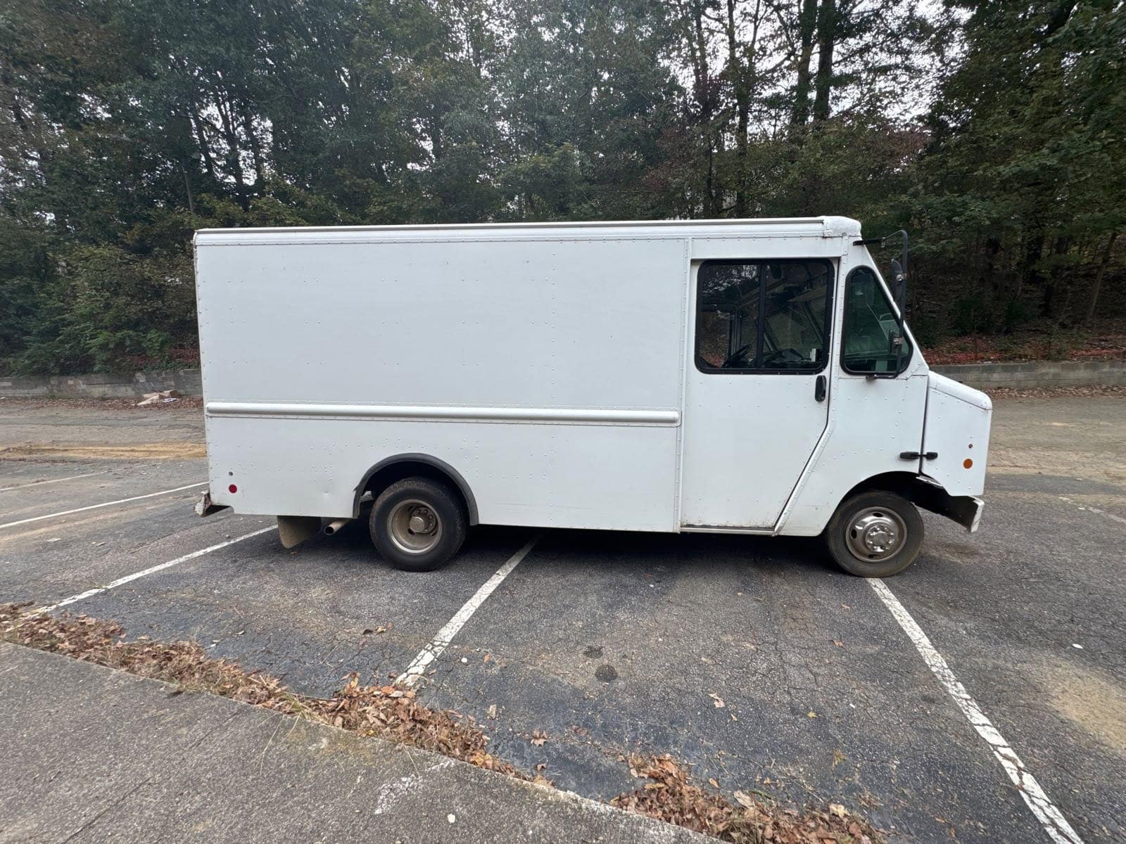 Ford Econoline E-350 Step Van, 2013 – 5.4L V8 Ready for Work - Image 2