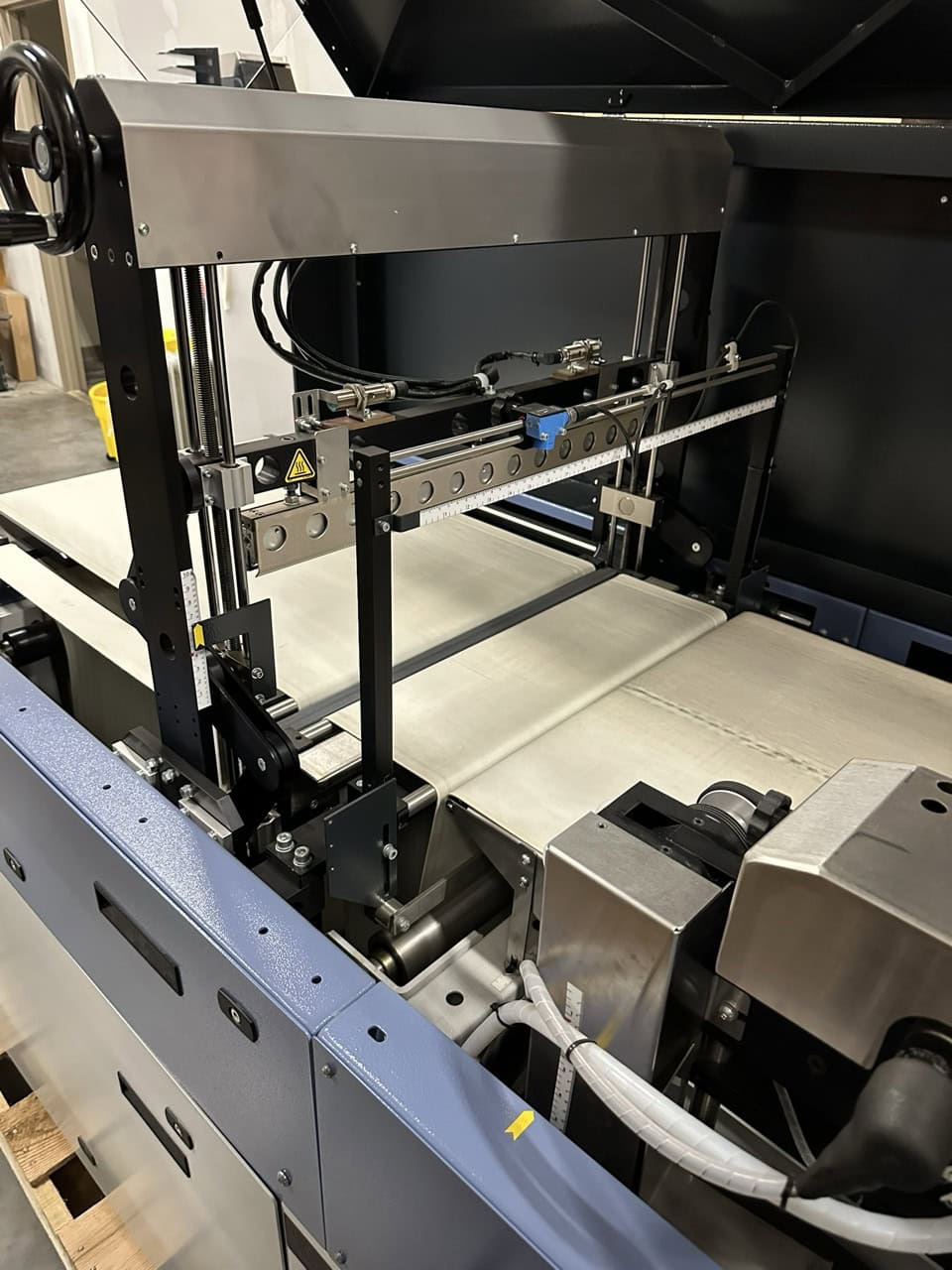 Conflex SYNC Side Sealer, 2021 - With Shanklin CT-T71B Shrink Tunnel - Image 6