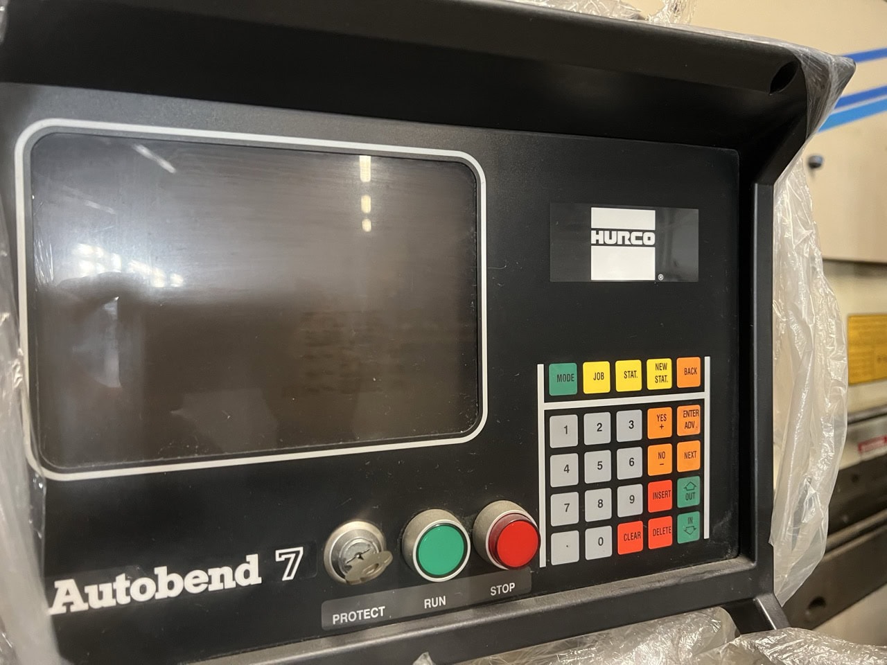 60 Ton x 8’ Wysong MTH60-96 CNC Hydraulic Press Brake -Hurco Autobend 7 Control, Bottom Die Rail - Image 4