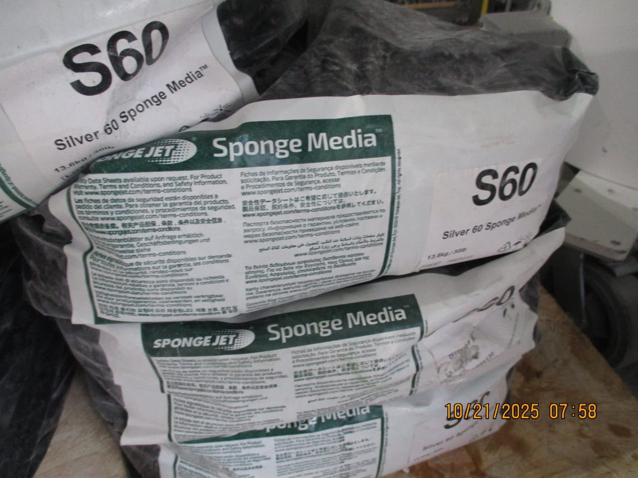 SpongeJet Sponge Media Blaster with Recycler 35E-CE and Fresh Air Hood, 2012 - Image 14