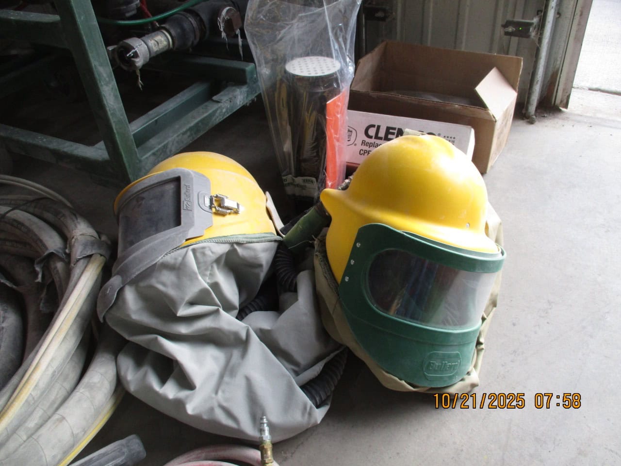 SpongeJet Sponge Media Blaster with Recycler 35E-CE and Fresh Air Hood, 2012 - Image 16