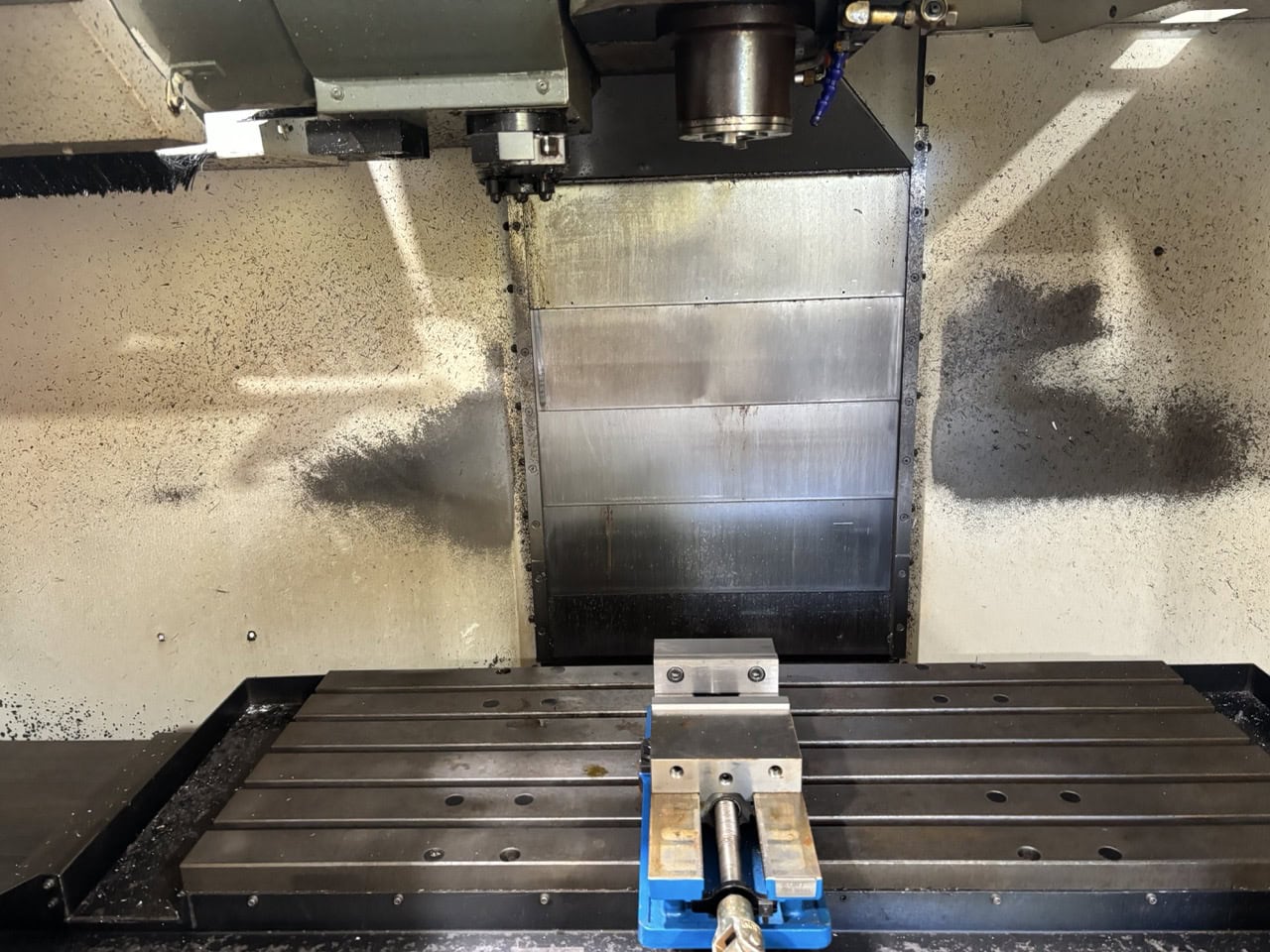Haas VF-3SS VMC, 2006 - 4th Axis Wired, Chip Auger - Image 4