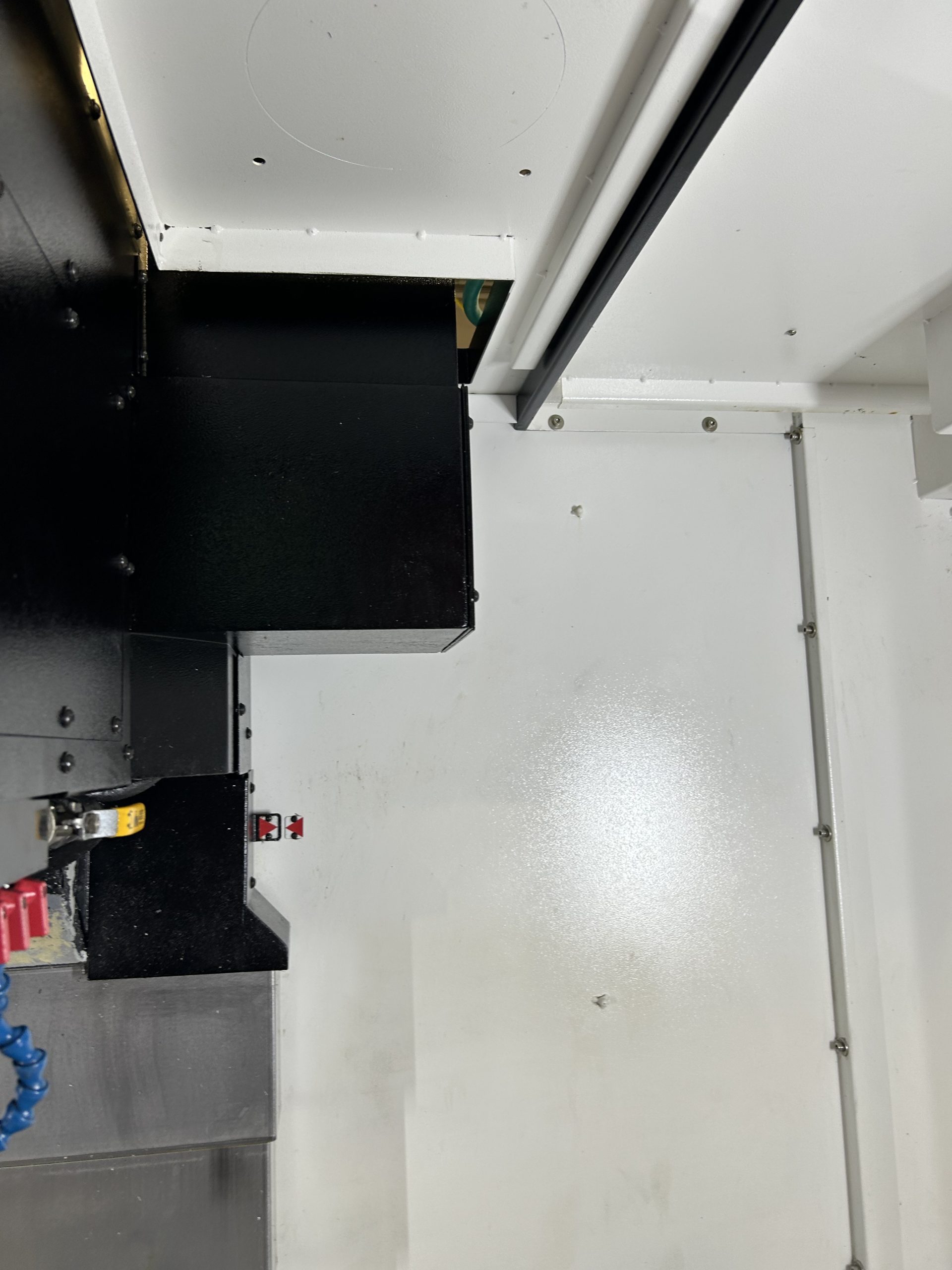 Smart SV-2 CNC Mill, 2022 - Low Hours, 10k RPM Spindle, Upgraded LNS Chip Conveyor, Spindle Chiller, TSC ready, Rigid Tapping - Image 10