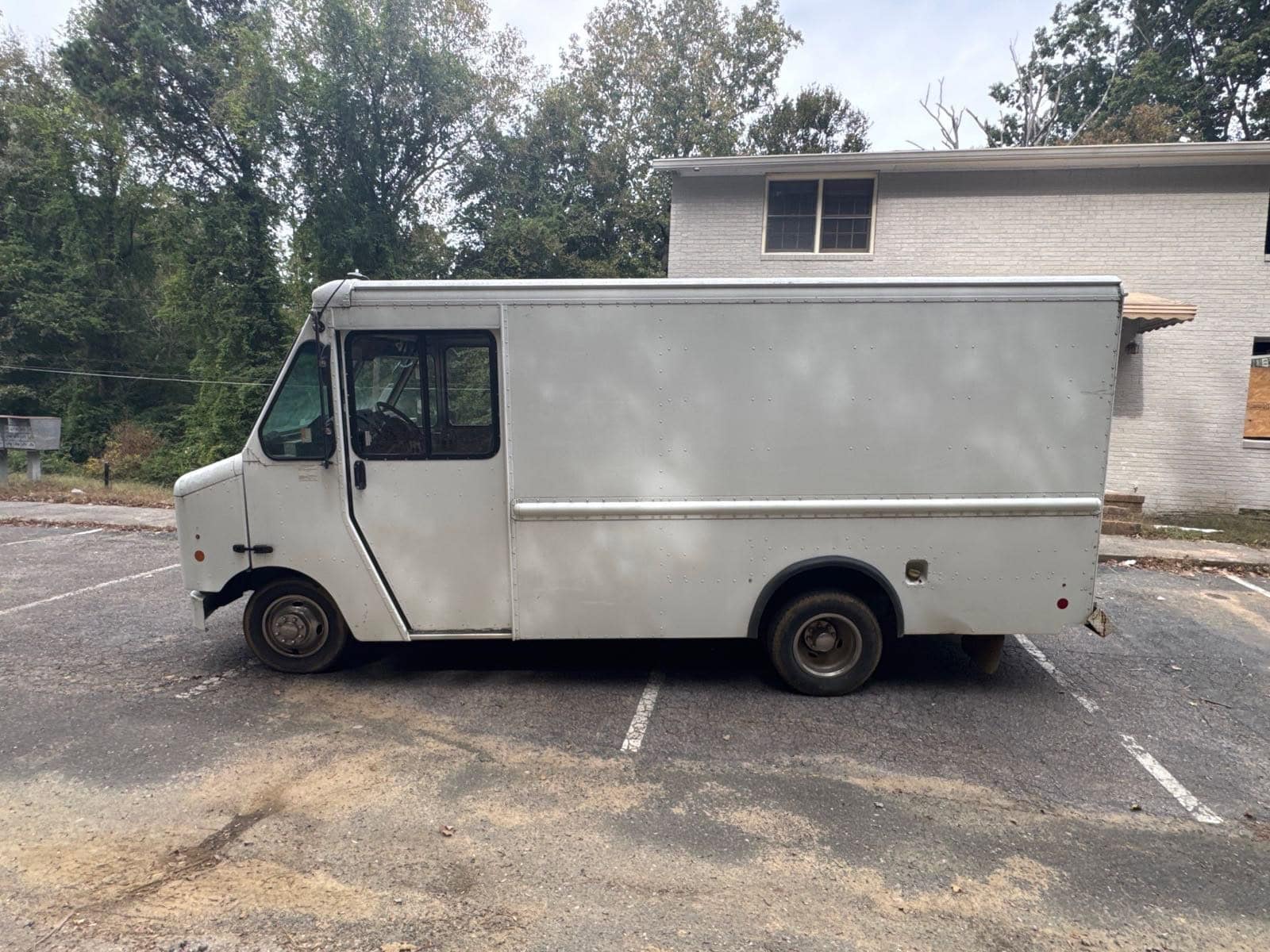 Ford Econoline E-350 Step Van, 2013 – 5.4L V8 Ready for Work - Image 5