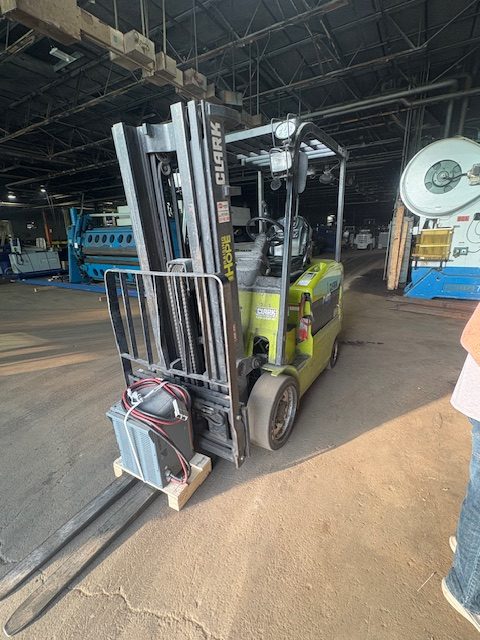 2019 Clark ECX25 Electric Forklift | 5,000 lb Capacity | 3-Stage Mast | 48V | Side Shift - Image 4