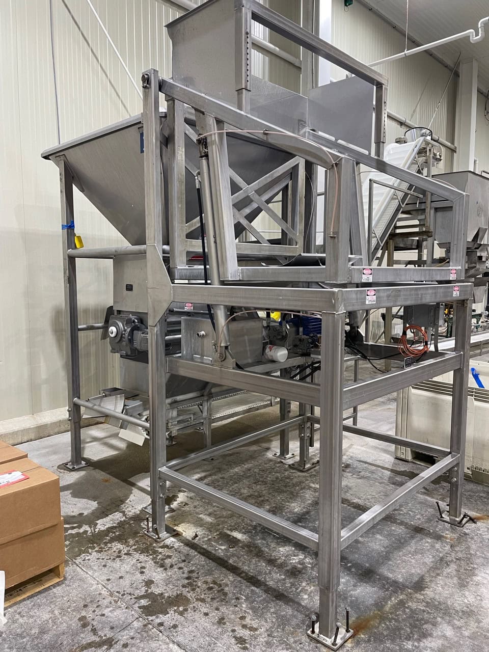 Tri-Berry Bulk Filling System with Tote Dumper and Scale