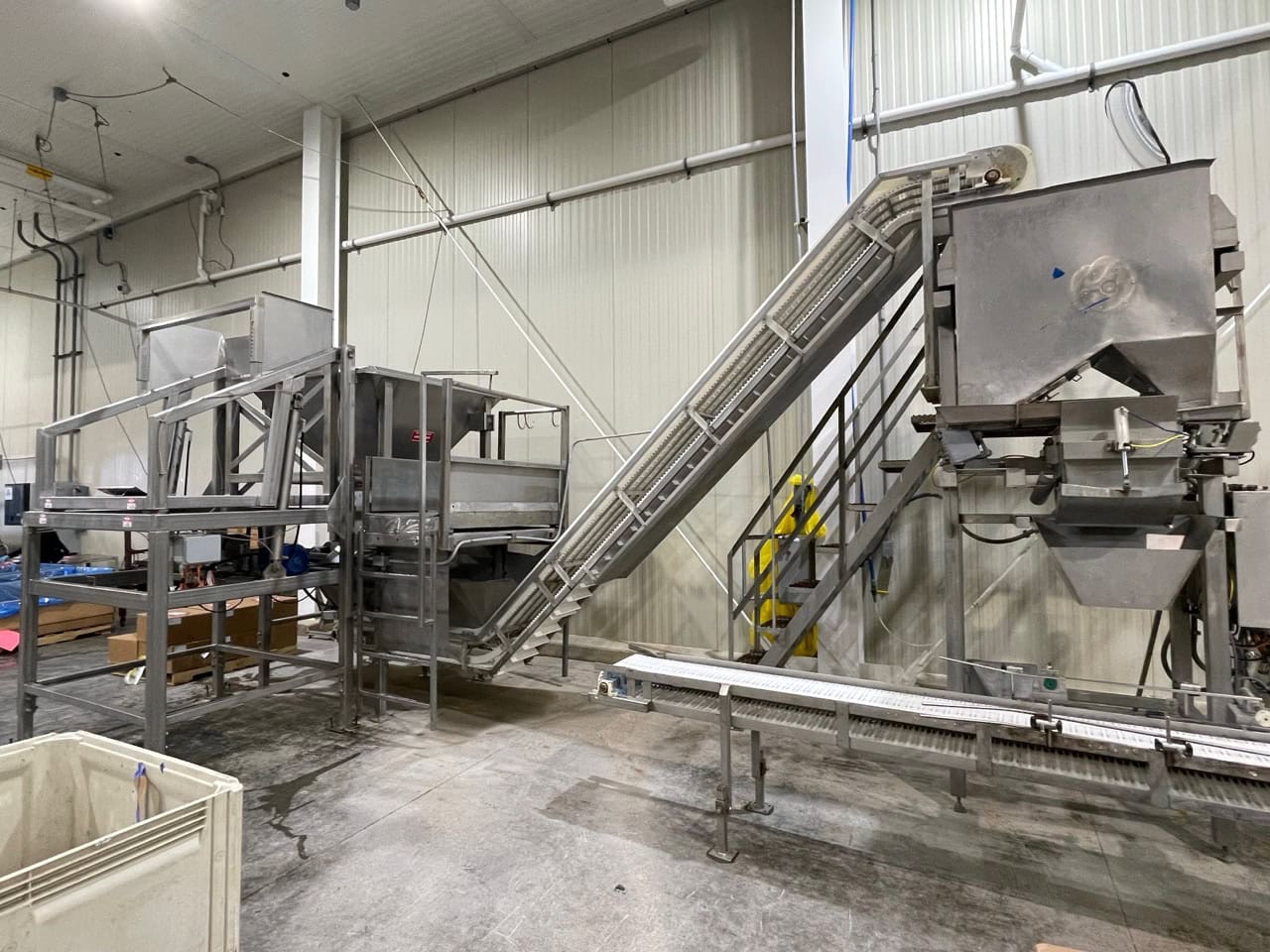 Tri-Berry Bulk Filling System with Tote Dumper and Scale - Image 3