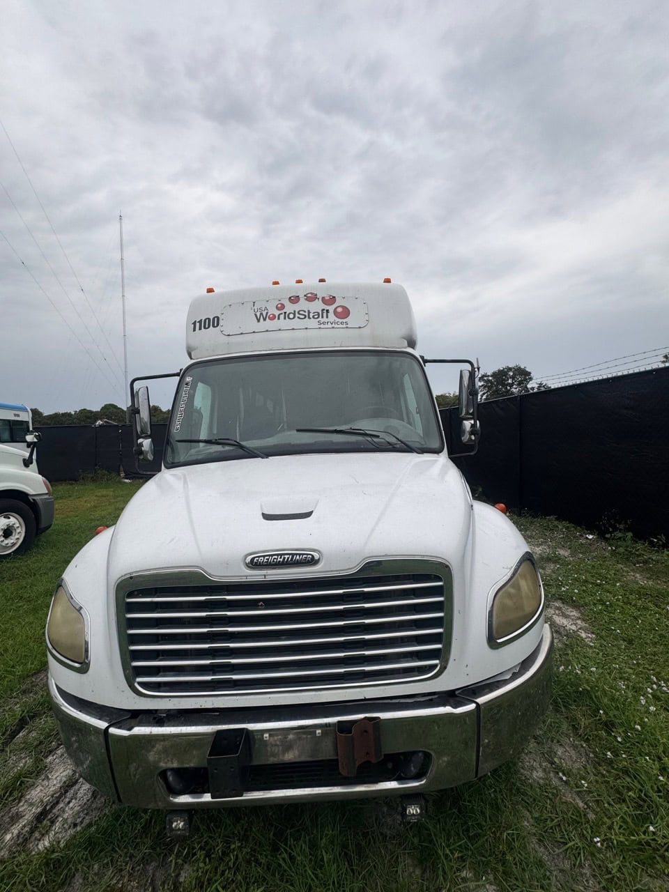 Freightliner M2 106 Shuttle Bus, 2009 - Commercial Shuttle Bus
