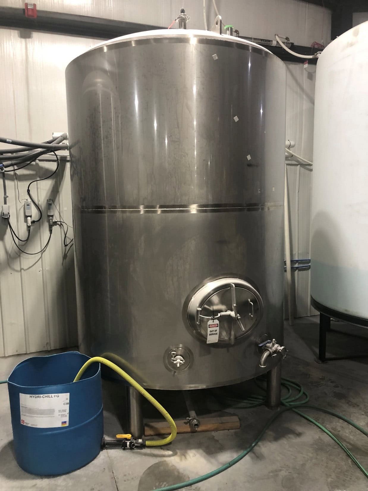Complete Beverage Canning line with Ska Fab Depalletizer, Palmer Canner 12-1, 2015 - Equipped with Axon Sleever and Shrink Tunnel, Eastey Sleeve Wrapper and Shrink Tunnel, Dakota Water RO System, 3,000 Gallon Poly Tank, Pro-Refrigeration Glycol Chilling Unit, 30 BBL Tank, 40 BBL Tank, 60 BBL Tank - Image 12