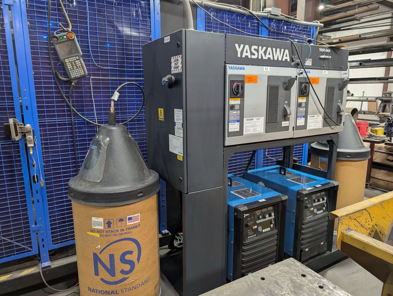 Yaskawa Motoman ArcWorld System 6200-750 Robotic Welding Cell, 2022 - 2 AR1440 Robots, Miller Power Source, Wire Feeder - Image 4