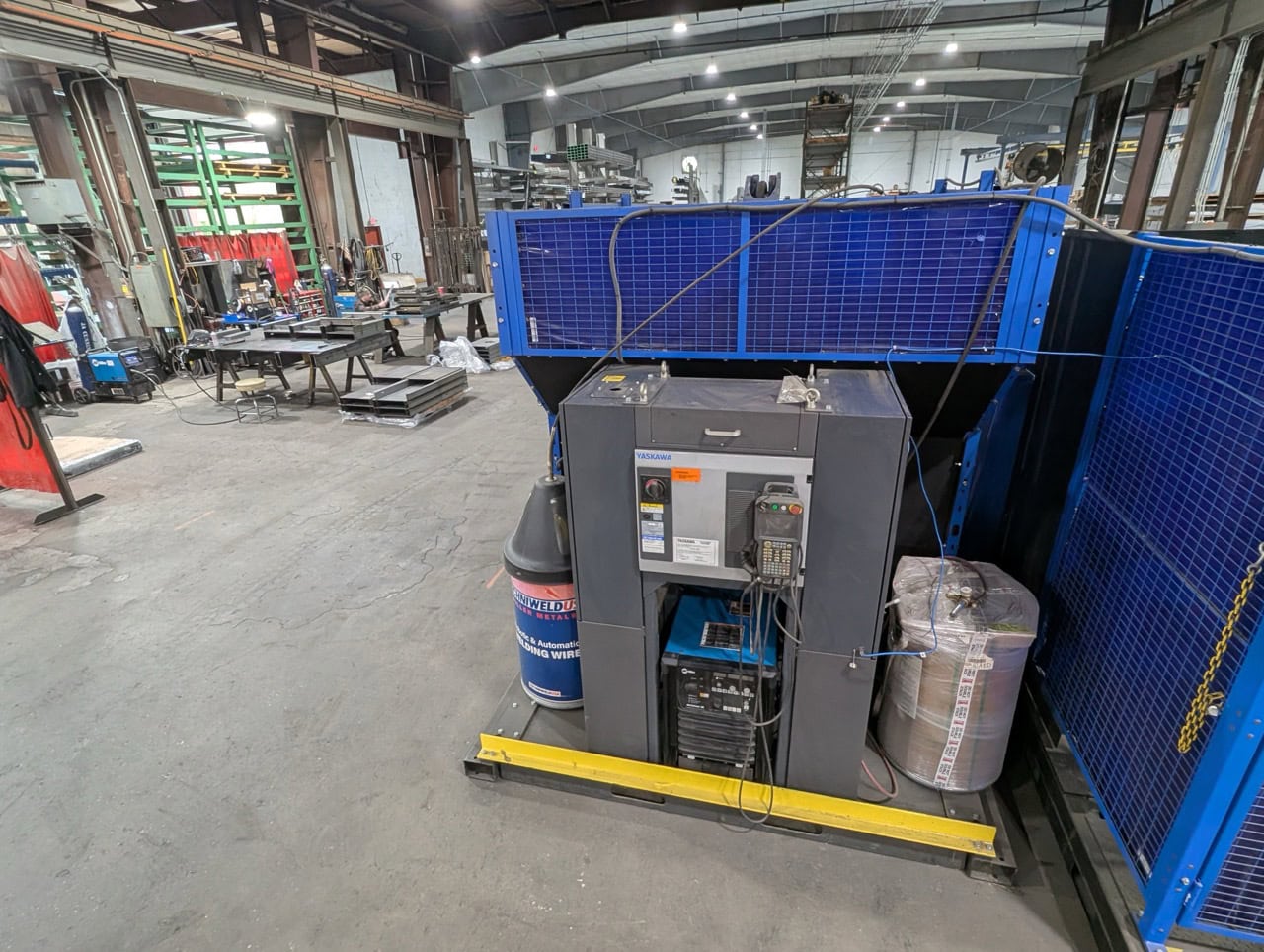 Yaskawa Motoman ArcWorld System AW1000 Robotic Welding Cell, 2019 - AR1440 Robot, MSR655 Turntable Positioner - Image 3
