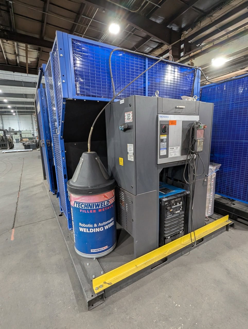 Yaskawa Motoman ArcWorld System AW1000 Robotic Welding Cell, 2019 - AR1440 Robot, MSR655 Turntable Positioner - Image 5