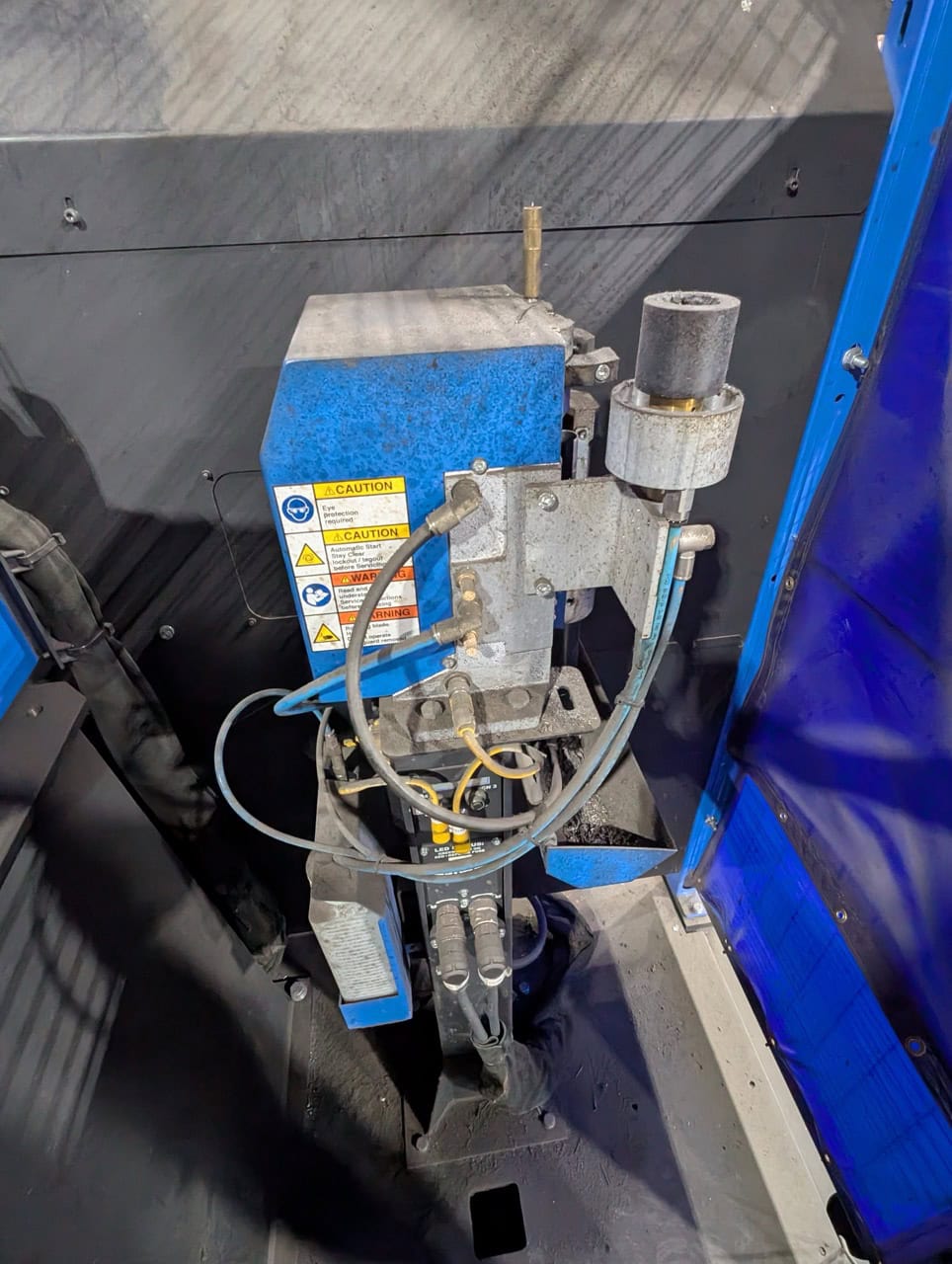 Yaskawa Motoman ArcWorld System AW1000 Robotic Welding Cell, 2019 - AR1440 Robot, MSR655 Turntable Positioner - Image 8