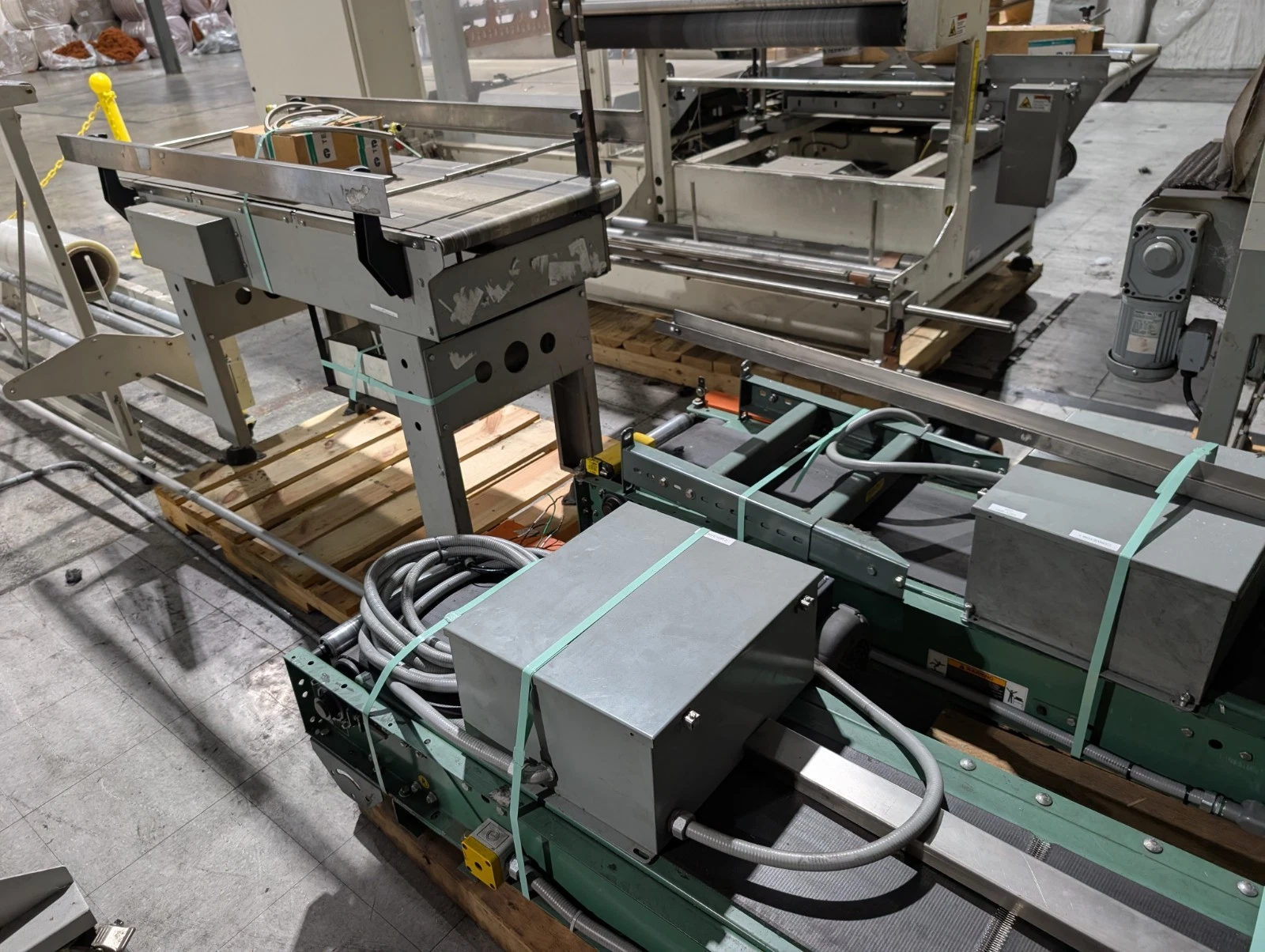 Texwrap 2410ISS Automatic Side Seal Shrink Wrapper with Texwrap ST-1322 Heat Tunnel, 2019 - Image 14