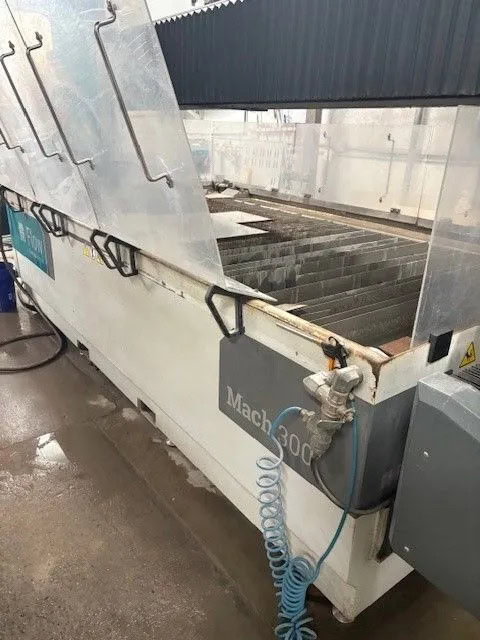 6.5' x 10' Flow Mach 3 3015 Waterjet, 2018 - 94,000 PSI, Low Hours, Well Maintained, Custom Guards, NEEDS TO MOVE - Image 2