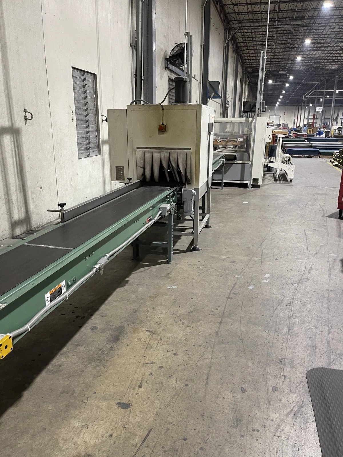 Texwrap 2410ISS Automatic Side Seal Shrink Wrapper with Texwrap ST-1322 Heat Tunnel, 2019 - Image 4