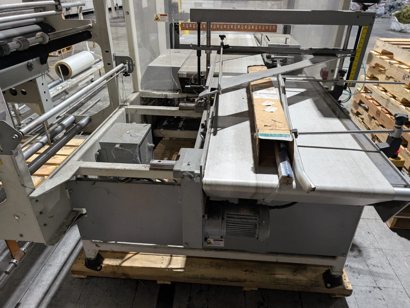 Texwrap 2410ISS Automatic Side Seal Shrink Wrapper with Texwrap ST-1322 Heat Tunnel, 2019 - Image 6