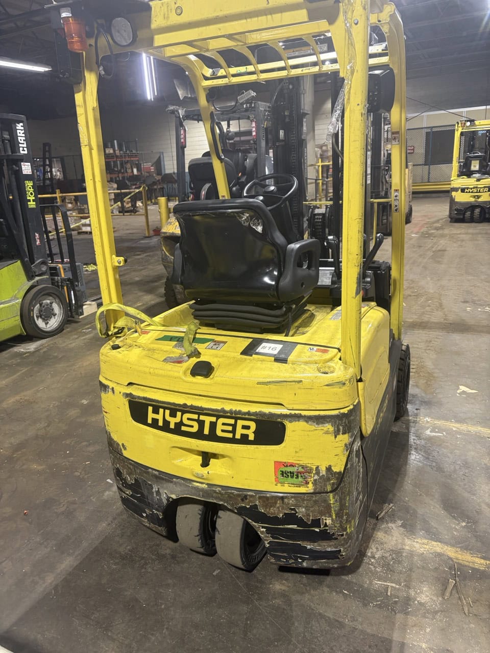 Hyster J40XNT 4,000 lb Electric Forklift, 2020 – Low Hours – 36 V – Pneumatic Tires - Image 2