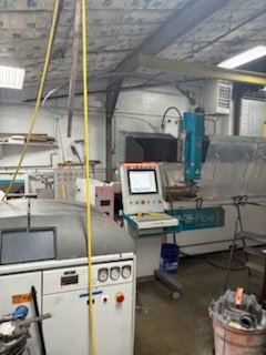 6.5' x 10' Flow Mach 3 3015 Waterjet, 2018 - 94,000 PSI, Low Hours, Well Maintained, Custom Guards, NEEDS TO MOVE - Image 9