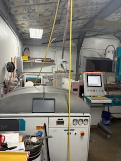 6.5' x 10' Flow Mach 3 3015 Waterjet, 2018 - 94,000 PSI, Low Hours, Well Maintained, Custom Guards, NEEDS TO MOVE - Image 11