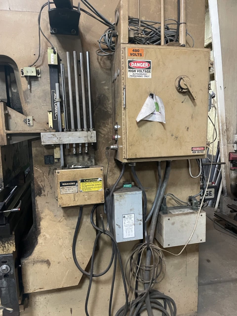 325 Ton x 16' Standard AB-325-16 CNC Press Brake, 1994 - Automec CNC Control (2 years old) Back Gauge, Tooling Included, Pit Required - Image 9