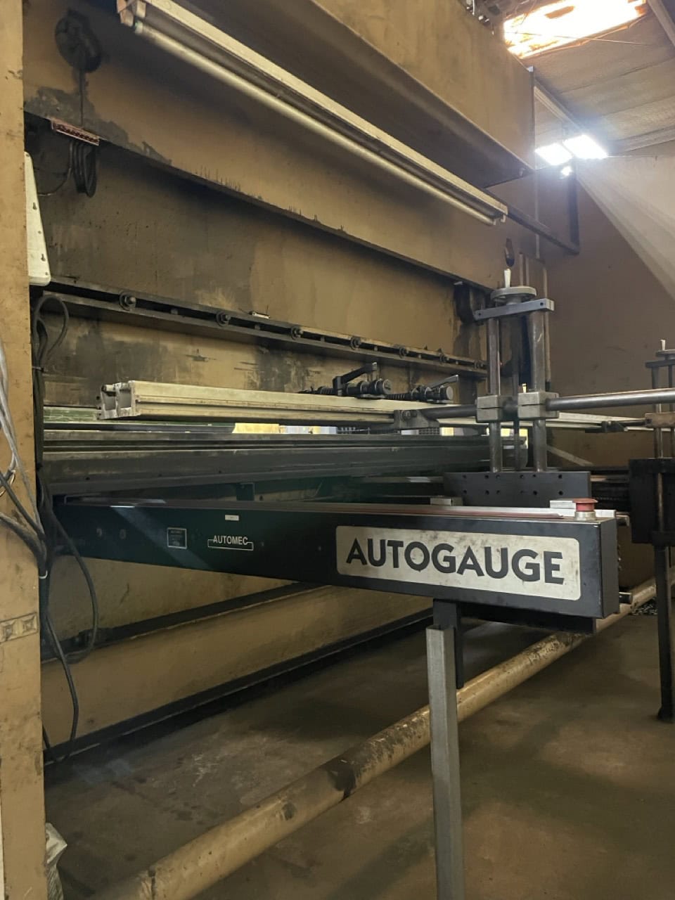 325 Ton x 16' Standard AB-325-16 CNC Press Brake, 1994 - Automec CNC Control (2 years old) Back Gauge, Tooling Included, Pit Required - Image 10