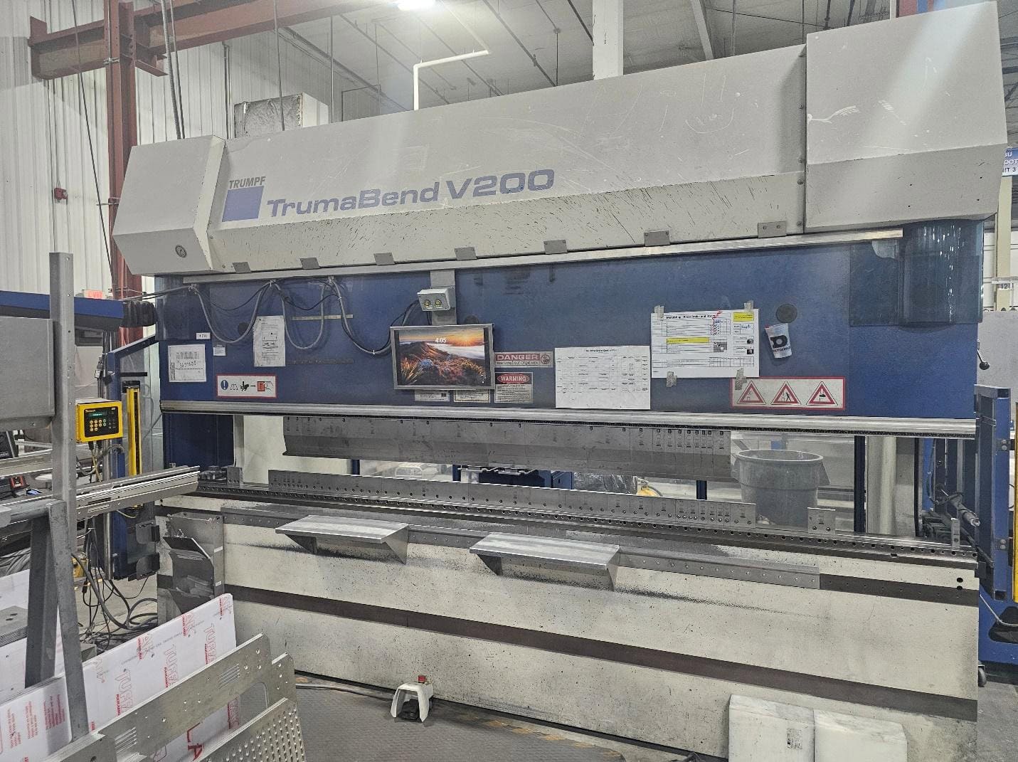 220 Ton x 13' Trumpf Trumabend V200 CNC Press Brake, 2005