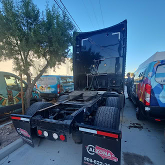 Kenworth T680 Sleeper Truck, 2019 - Image 7