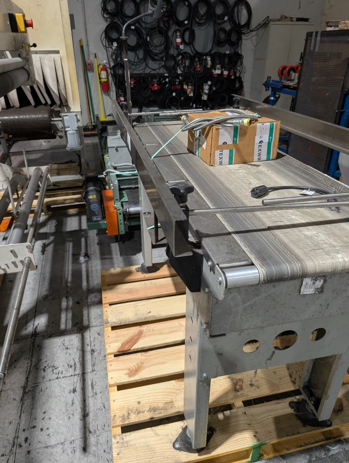 Texwrap 2410ISS Automatic Side Seal Shrink Wrapper with Texwrap ST-1322 Heat Tunnel, 2019 - Image 19