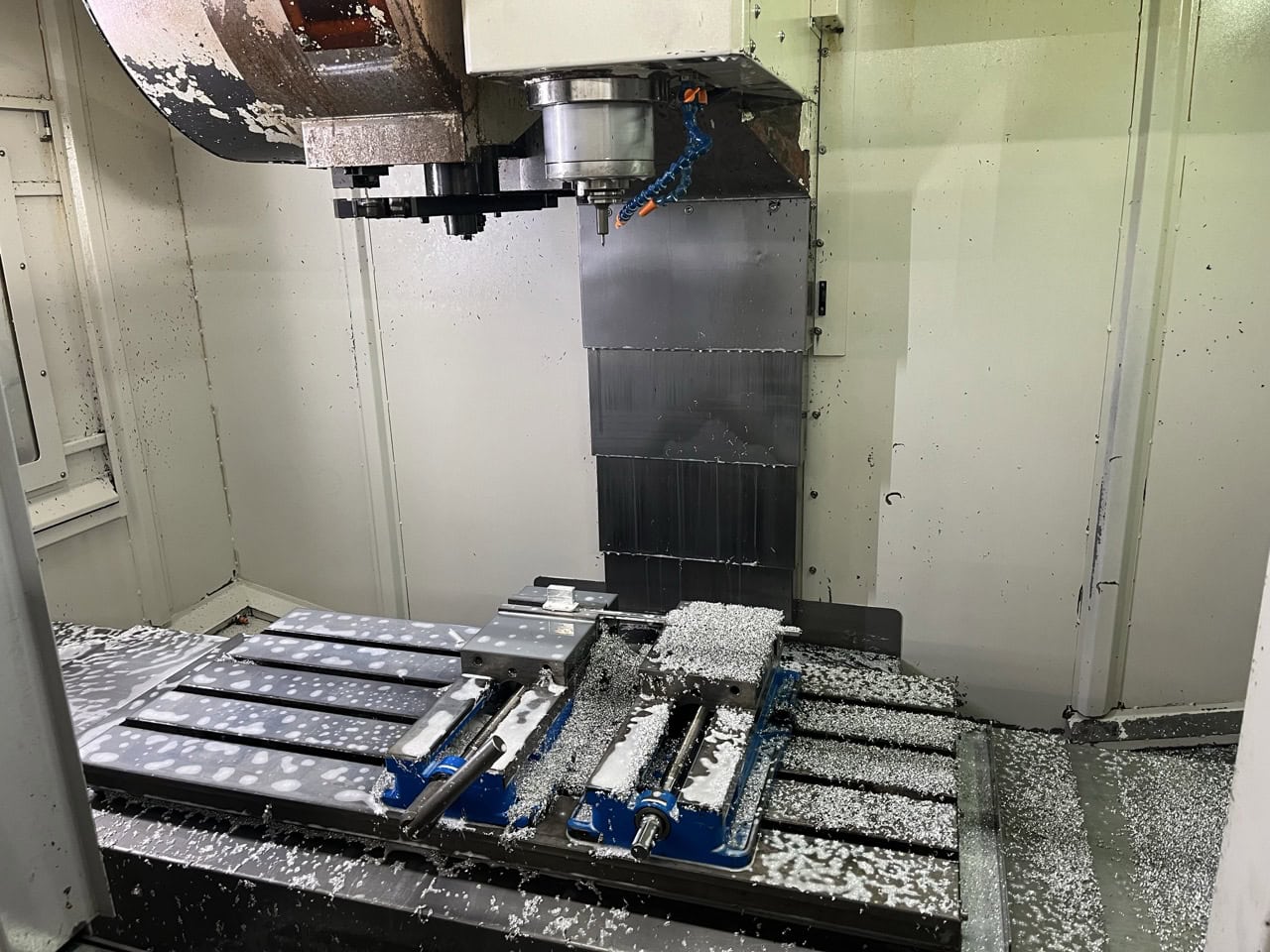 Ganesh VMC-4020 Vertical Machining Center, 2007 - 10K Spindle, Fanuc Oi Control - Image 4