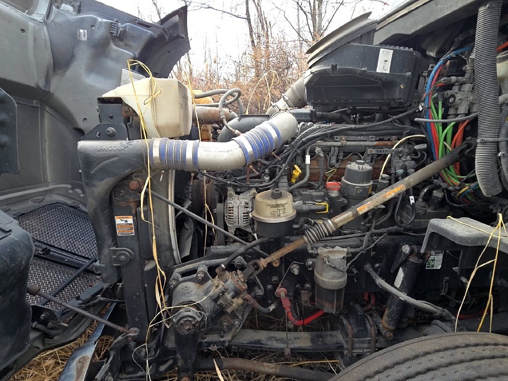 Kenworth T680 Sleeper Truck, 2019 - Paccar MX013, Eaton Auto - Image 13