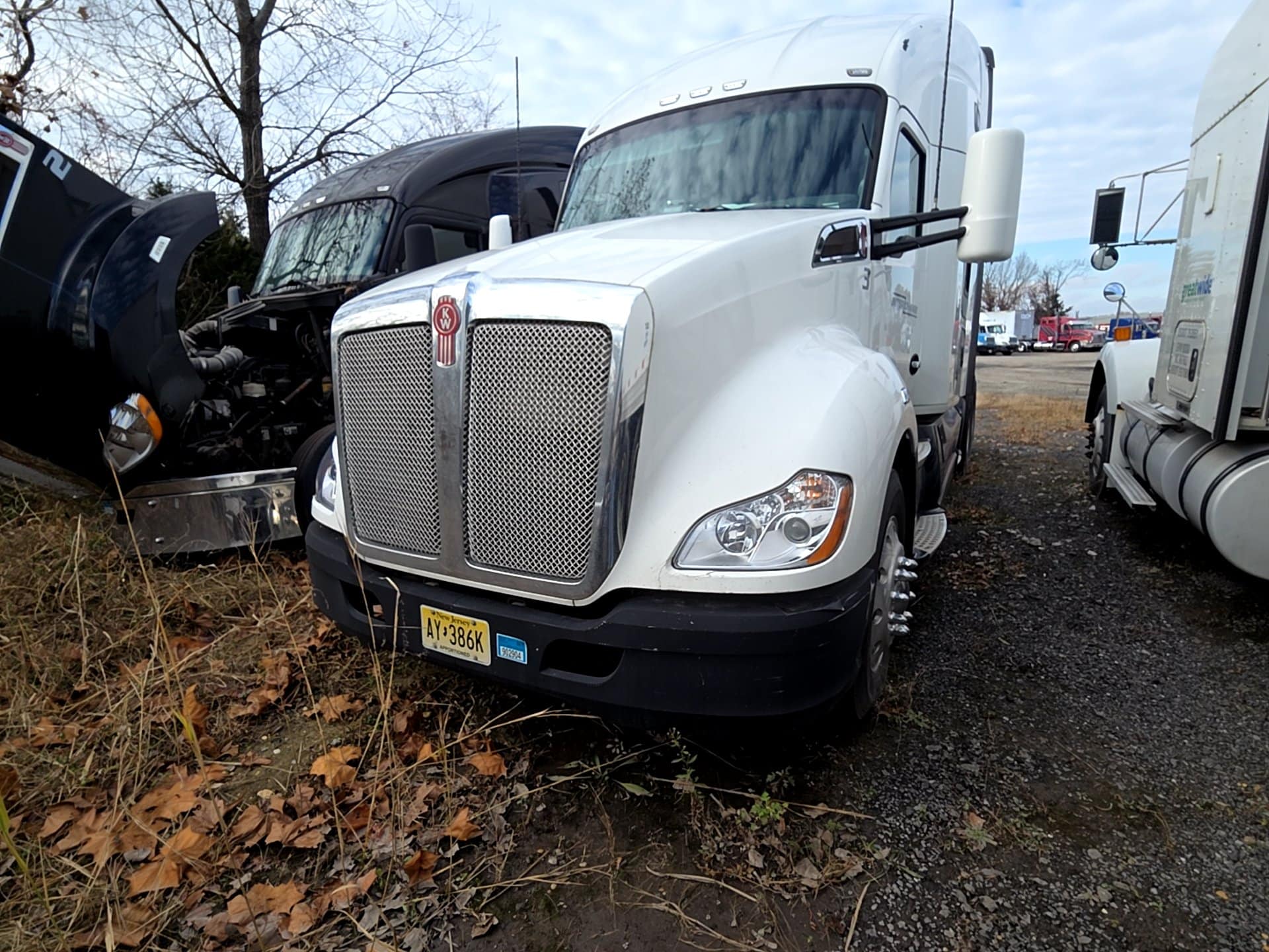 Kenworth T680 Sleeper Truck, 2016 - Paccar MX-13, Eaton Auto