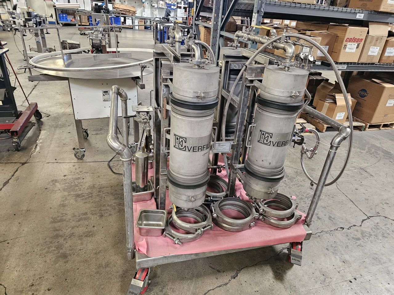 Accutek Bottling Line with Chadam Consultants 2 Head Gravity Filler, Accutek SA-1 Automatic Chuck Capper, Accutek APS106 Labelette Labeler, Everfilt Oil Filtration System, IBC Tanks - Image 11