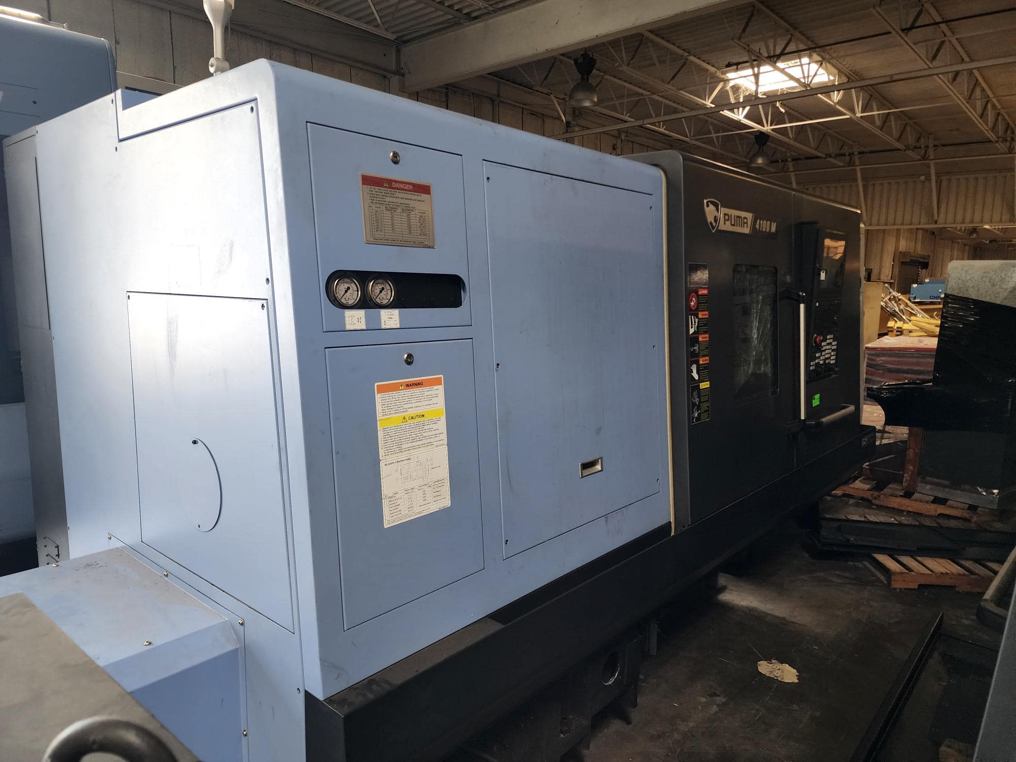 Doosan Puma 4100MB CNC Lathe, 2022 - Live Tooling, Tailstock, Tool Presetter - Image 3