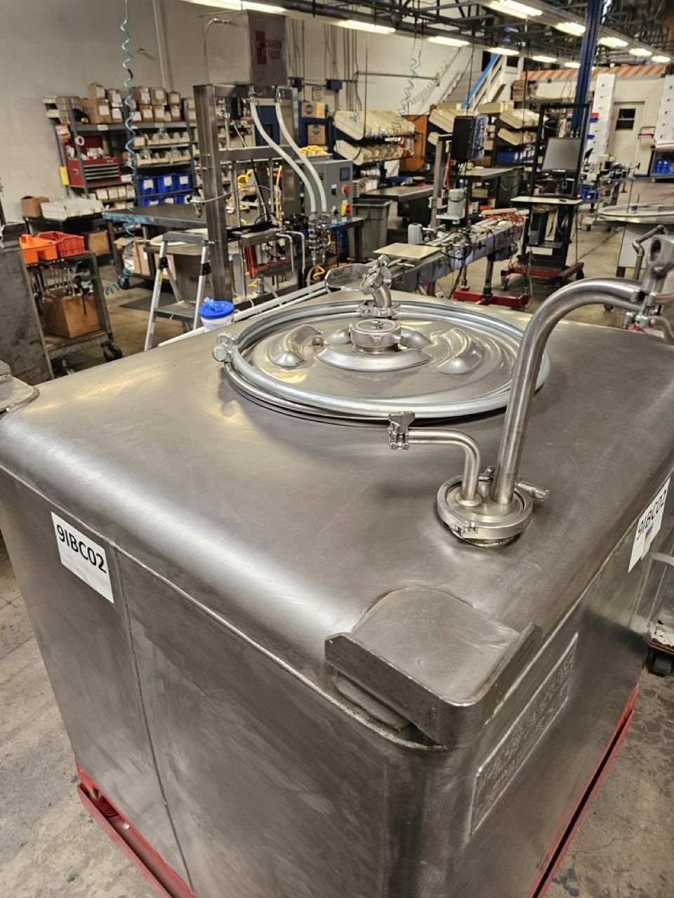 Accutek Bottling Line with Chadam Consultants 2 Head Gravity Filler, Accutek SA-1 Automatic Chuck Capper, Accutek APS106 Labelette Labeler, Everfilt Oil Filtration System, IBC Tanks - Image 14
