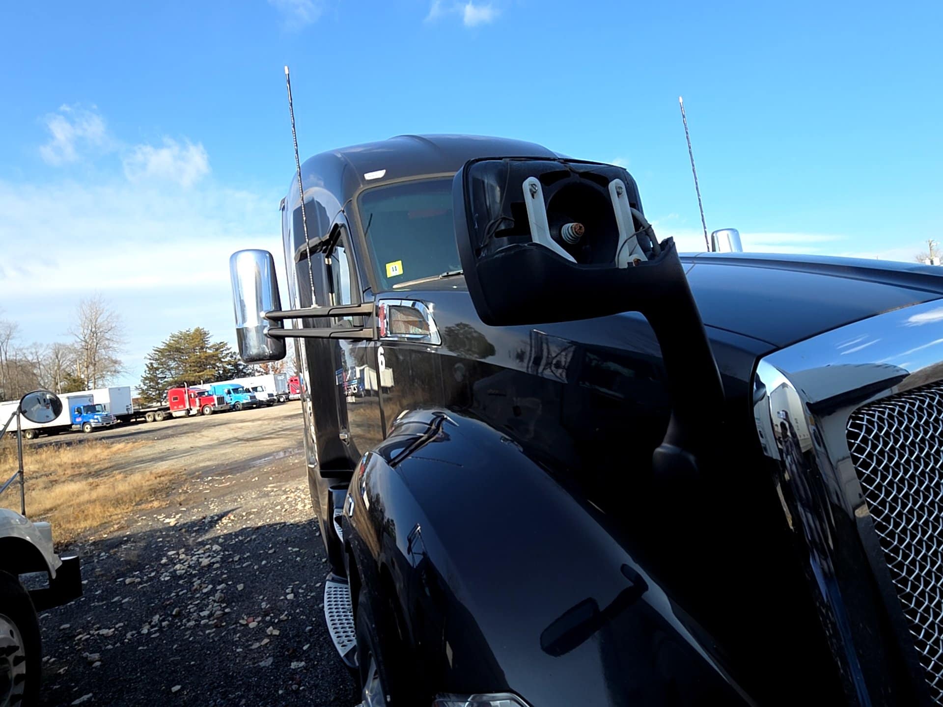 Kenworth T680 Sleeper Truck, 2020 - Paccar MX-13, Eaton Auto - Image 25