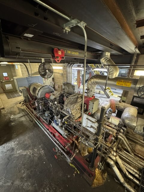 Marathon MagnaMax 930 kW (4160 V) Synchronous Generator Set with Lufkin NM1000C Gear Drive, 2011 Skid‑Mounted - Image 2