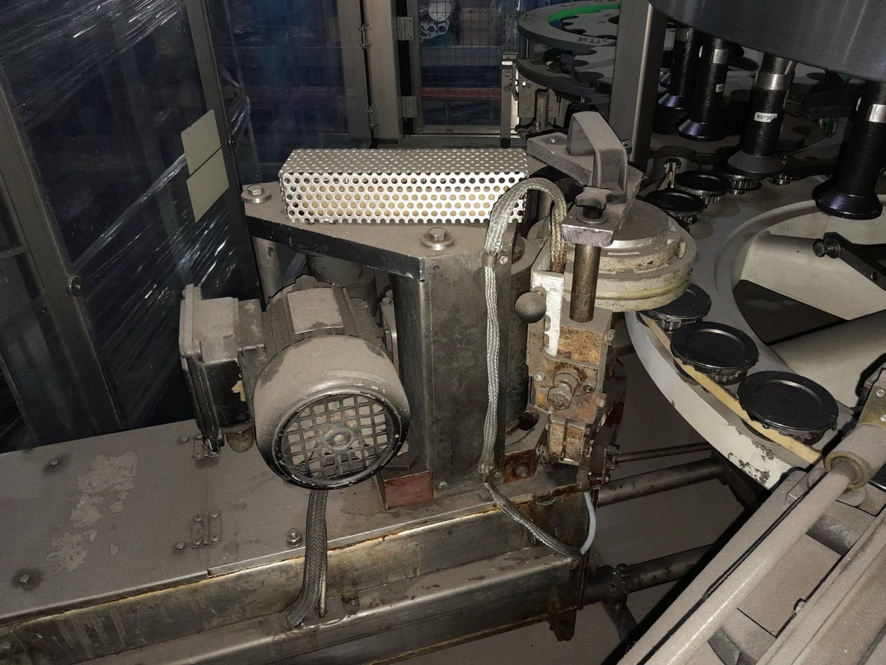 Krones Canmatic Labeler for Glass or PET Containers, 2005 - Image 10
