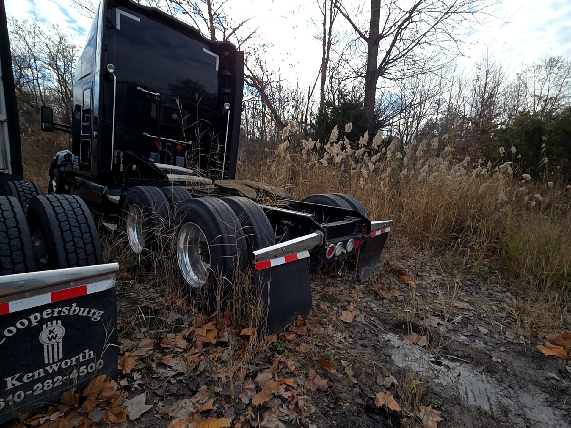 Kenworth T680 Sleeper Truck, 2015 - PACCAR MX-13, Automated Transmission, 76" Sleeper - Image 18