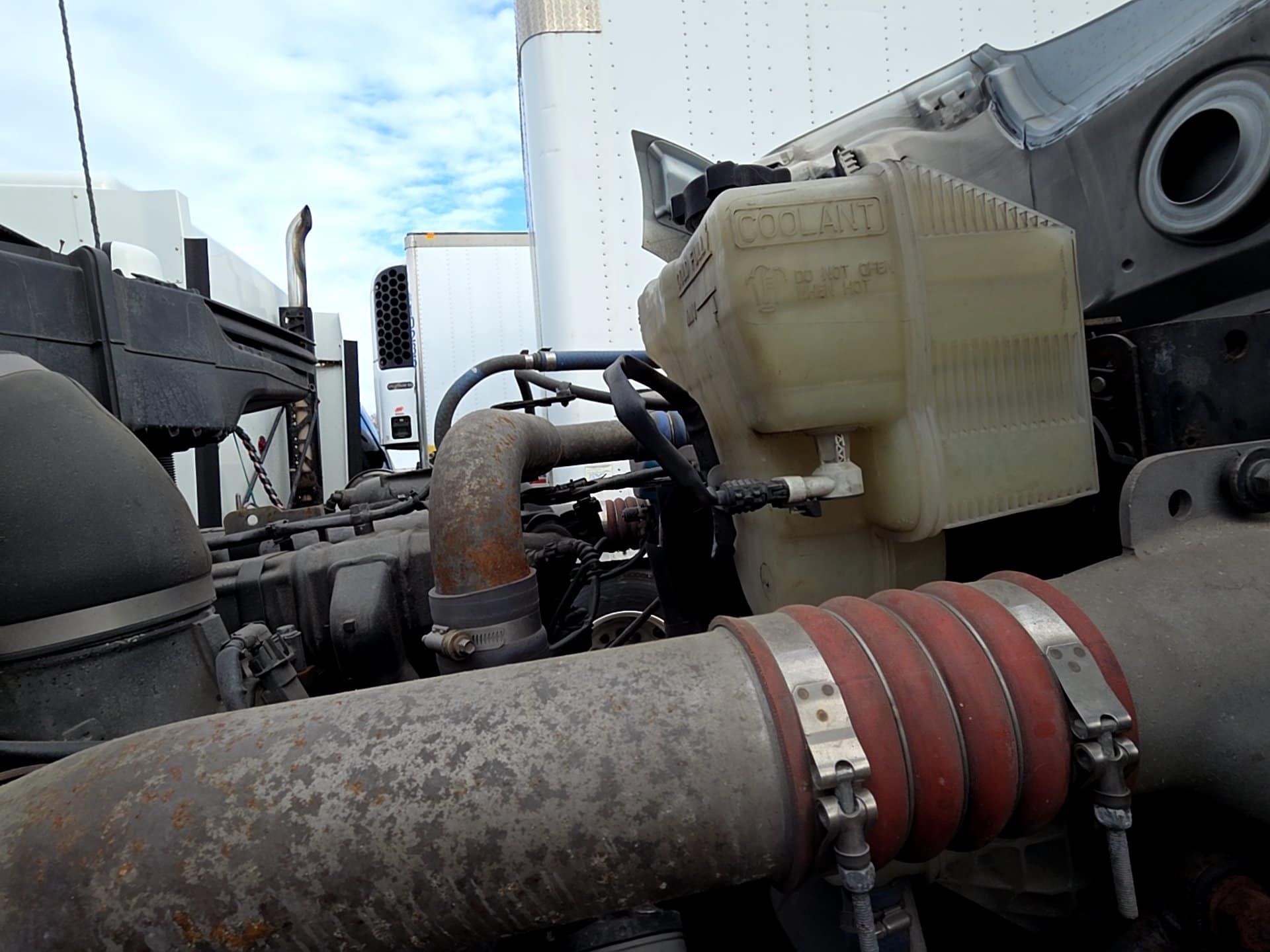 Kenworth T680 Sleeper Truck, 2016 - Paccar MX-13, Eaton Auto - Image 3