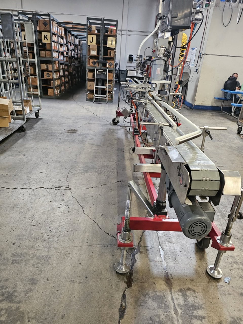 Accutek Bottling Line with Chadam Consultants 2 Head Gravity Filler, Accutek SA-1 Automatic Chuck Capper, Accutek APS106 Labelette Labeler, Everfilt Oil Filtration System, IBC Tanks - Image 3