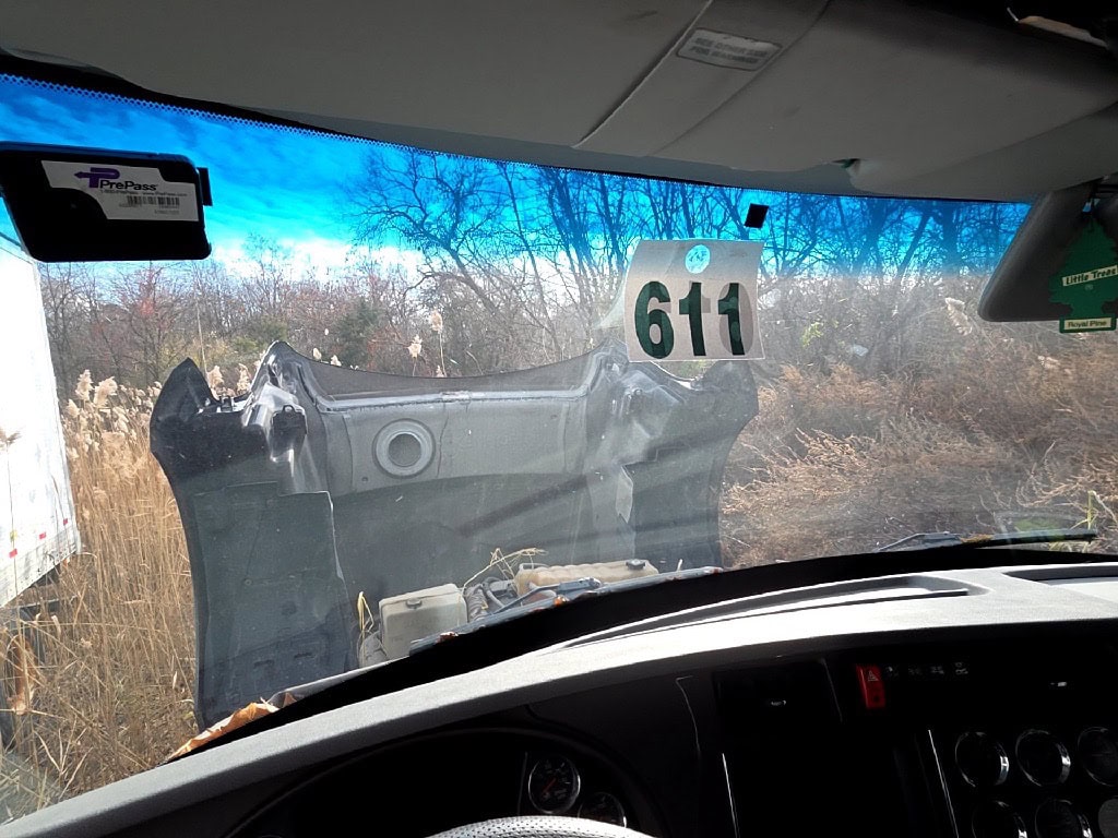 Kenworth T680 Sleeper Truck, 2019 - Paccar MX013, Eaton Auto - Image 4