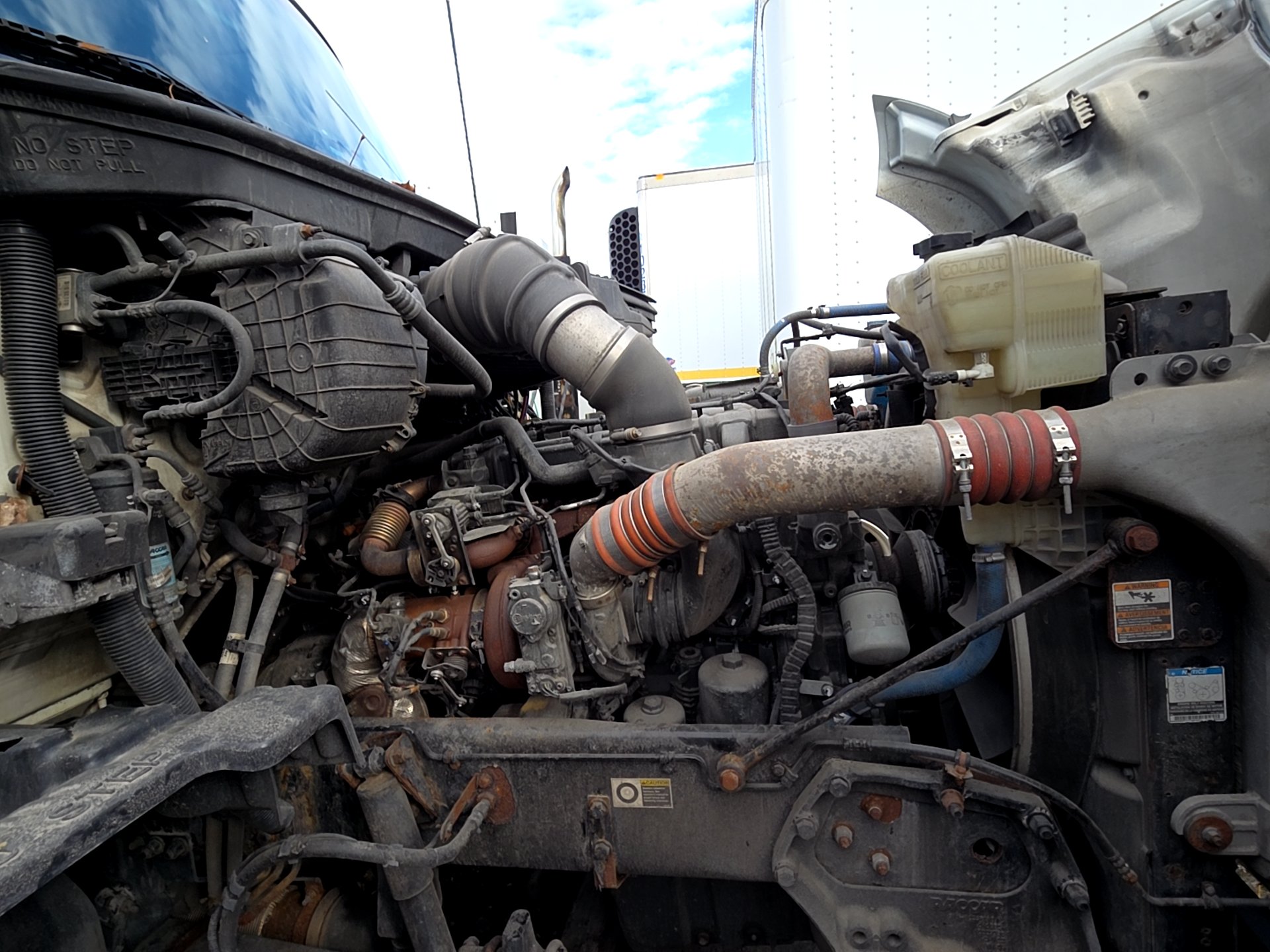 Kenworth T680 Sleeper Truck, 2016 - Paccar MX-13, Eaton Auto - Image 6