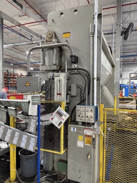 175 Ton x 12' Cincinnati 175 CBX10 CNC Hydraulic Press Brake, 1990 - Tooling Included - Image 4