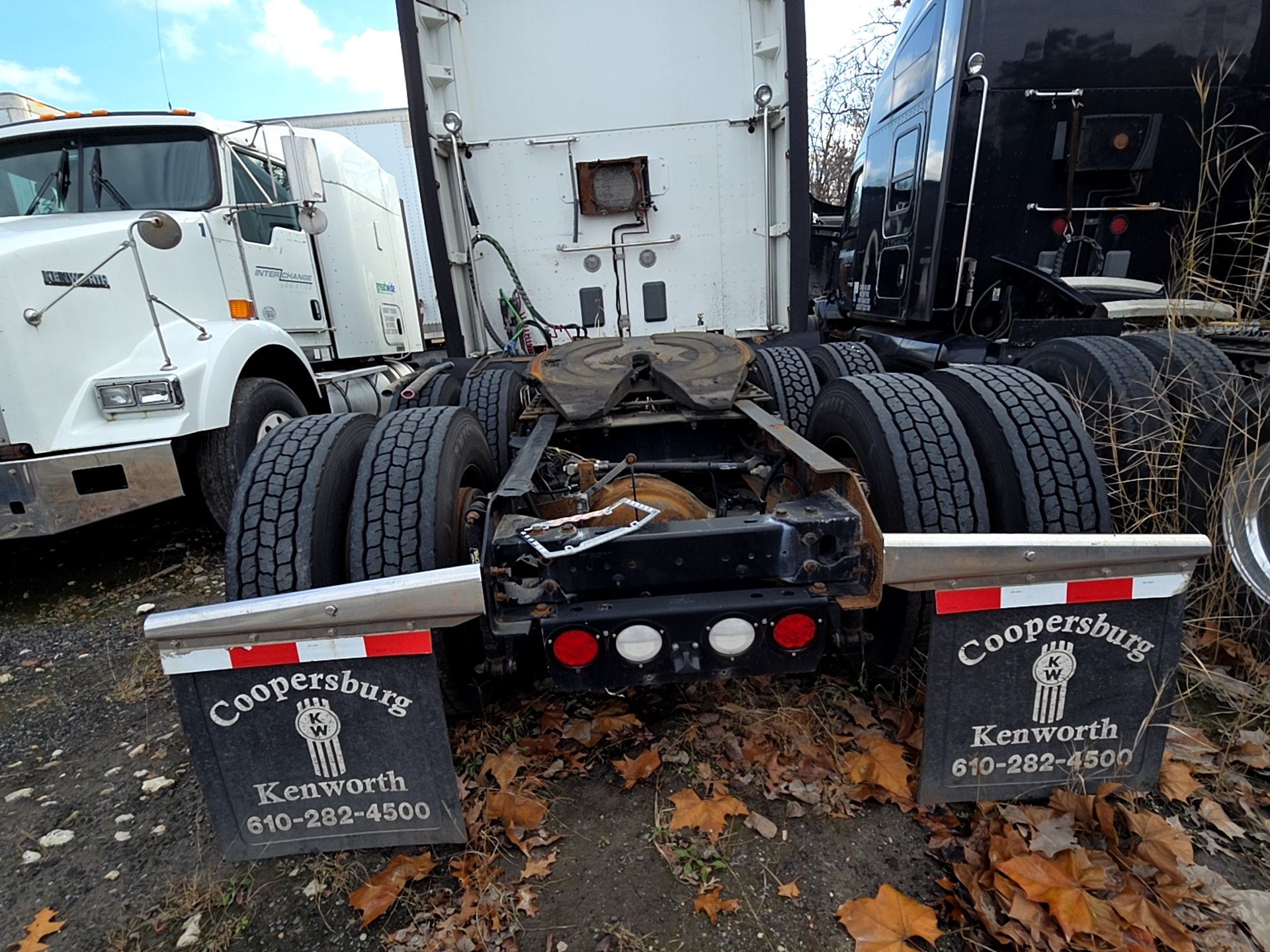 Kenworth T680 Sleeper Truck, 2016 - Paccar MX-13, Eaton Auto - Image 23
